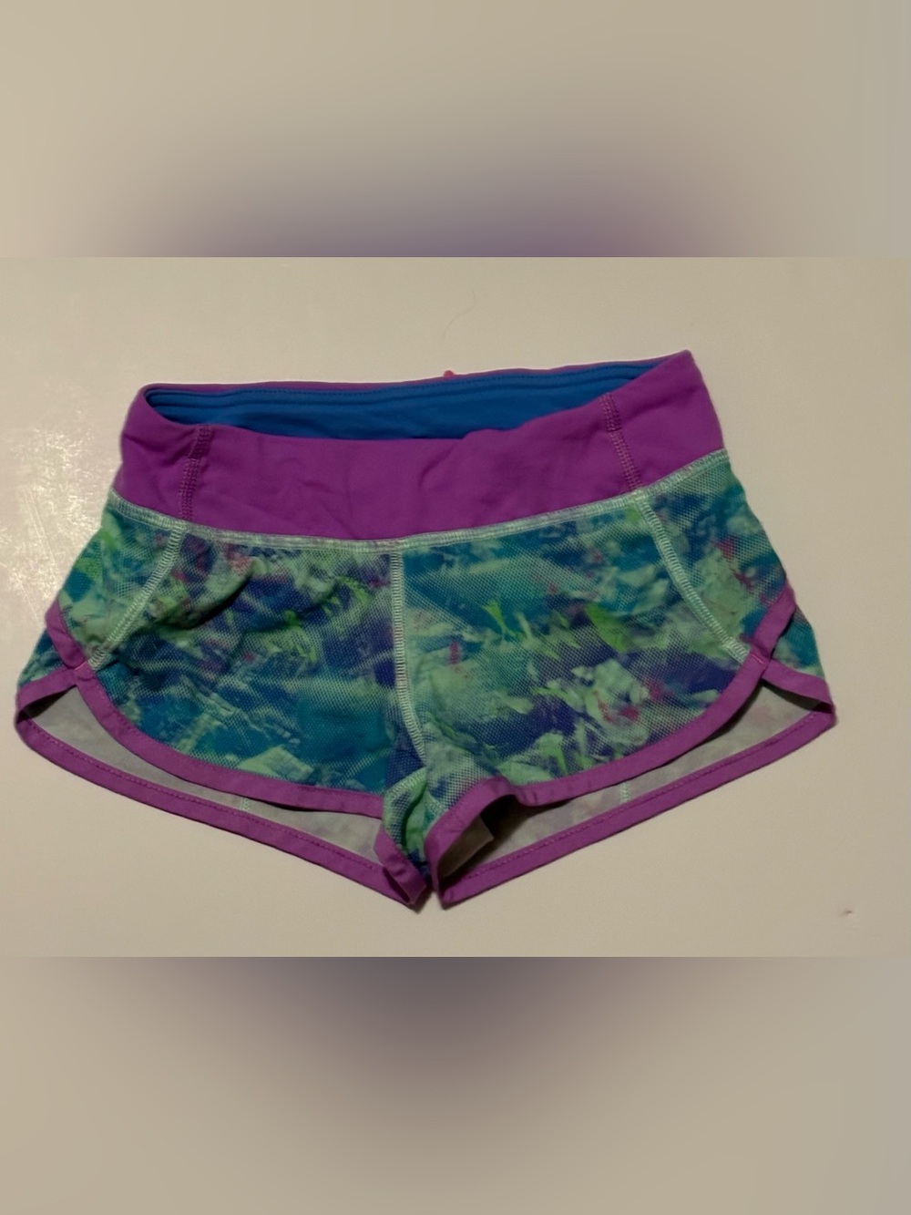 ivivva lululemon purple and blue speedy athletic running shorts SZ. 6 Girls EUC